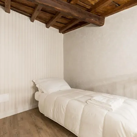 Pantheon Escape * Rom